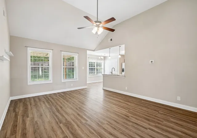 Photo 3 of Single family home for sale at 873 Lutz Ln, Clarksville, TN 37042 | MLS# 3529565 | Listing updated on 2026-09-16