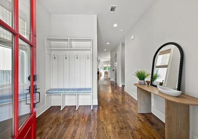 Photo 3 of Single family home for sale at 512b Rosedale Ave, Nashville, TN 37211 | MLS# 3531386 | Listing updated on 2026-09-17