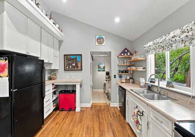 Photo 4 of Single family home for sale at 463 Oakley Dr, Nashville, TN 37220 | MLS# 3530878 | Listing updated on 2026-09-09