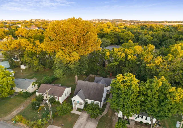 Photo 1 of Single family home for sale at 910 Trice Dr, Nashville, TN 37209 | MLS# 3530817 | Listing updated on 2026-09-16