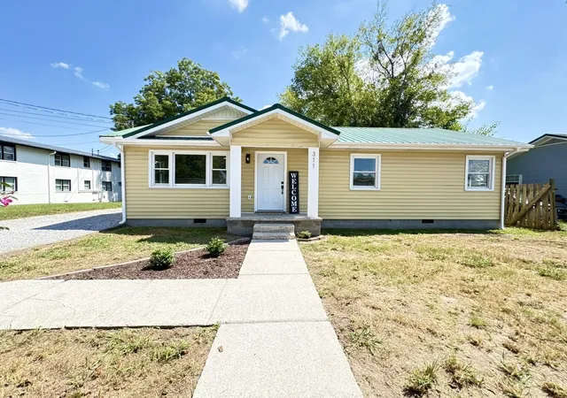 Single family home for sale at 311 Madison St, Manchester, TN 37355 | MLS# 3530909
