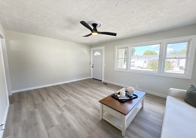Photo 4 of Single family home for sale at 311 Madison St, Manchester, TN 37355 | MLS# 3530909 | Listing updated on 2026-09-22