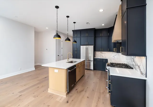Photo 1 of Sale Pending at 3207b Long Blvd, Nashville, TN 37203 | MLS# 3530917 | Listing updated on 2026-10-03