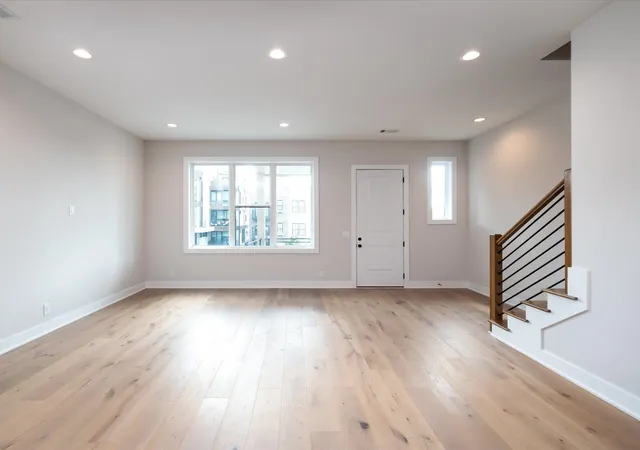 Photo 4 of Sale Pending at 3207b Long Blvd, Nashville, TN 37203 | MLS# 3530917 | Listing updated on 2026-10-03