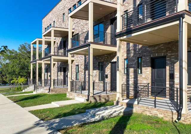 Photo 1 of Townhouse for sale at 3207c Long Blvd, Nashville, TN 37203 | MLS# 3530916 | Listing updated on 2026-09-16