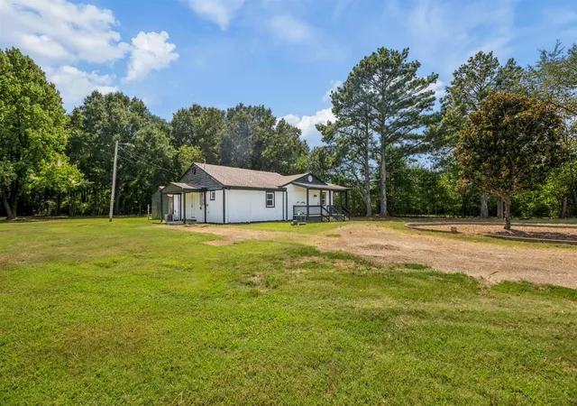 Photo 3 of Sale Pending at 13301 Goodman Rd, Olive Branch, MS 38654 | MLS# 3531465 | Listing updated on 2026-09-16