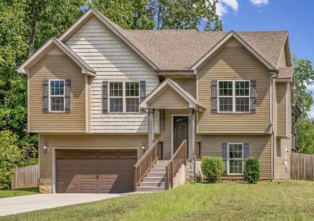 Photo 2 of Single family home for sale at 449 Cyprus Ct, Clarksville, TN 37040 | MLS# 3593274 | Listing updated on 2026-09-16