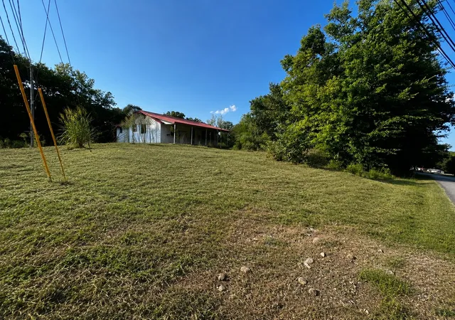 Photo 2 of Single family home for sale at 178 South W St, Decaturville, TN 38329 | MLS# 3531139 | Listing updated on 2026-09-17