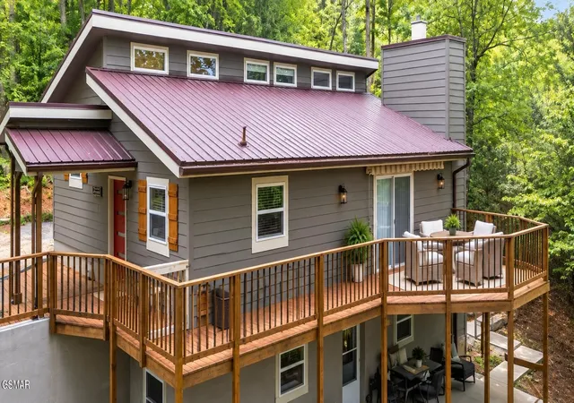 Photo 1 of Single family home for sale at 216 Zoder Dr, Gatlinburg, TN 37738 | MLS# 3531279 | Listing updated on 2026-09-19