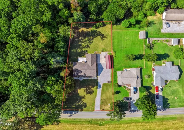 Photo 4 of Single family home for sale at 1511 Snapp Rd, Sevierville, TN 37862 | MLS# 3531641 | Listing updated on 2026-09-16