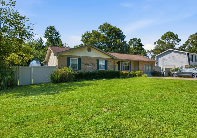 Photo 2 of Single family home for sale at 8877 Sedman Rd, Hixson, TN 37343 | MLS# 3541522 | Listing updated on 2026-09-17