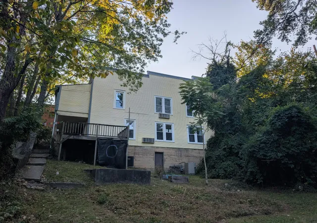 Photo 3 of Multi family home for sale at 835 Tremont St, Chattanooga, TN 37405 | MLS# 3531750 | Listing updated on 2026-10-01