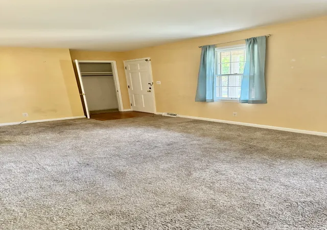 Photo 3 of Single family home for sale at 214 River Dr, Mc Minnville, TN 37110 | MLS# 3542548 | Listing updated on 2026-09-16