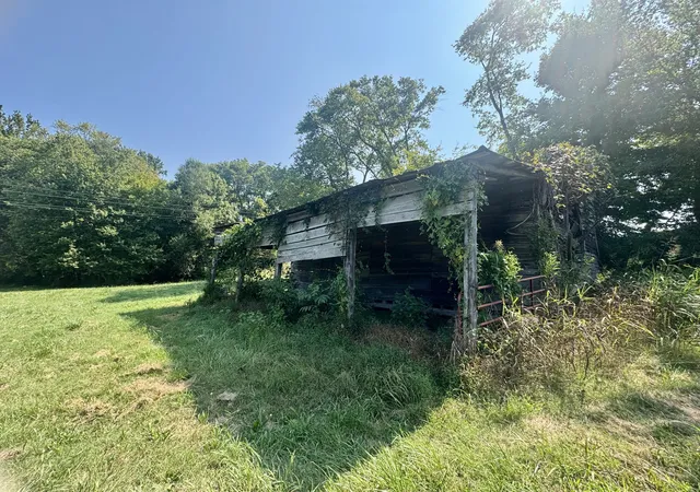 Photo 4 of Land for sale at 7581 Highway 438 W, Linden, TN 37096 | MLS# 3541919 | Listing updated on 2026-09-16