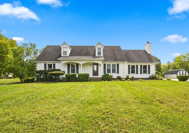Photo 2 of Single family home for sale at 4881 Veterans Pkwy, Murfreesboro, TN 37128 | MLS# 3544330 | Listing updated on 2026-10-09