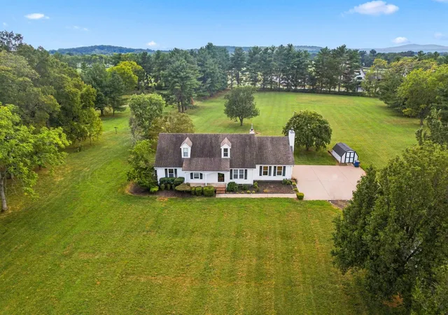 Photo 1 of Single family home for sale at 4881 Veterans Pkwy, Murfreesboro, TN 37128 | MLS# 3544330 | Listing updated on 2026-10-09