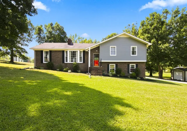 Photo 1 of Single family home for sale at 1214 Rainbow Cir, Westmoreland, TN 37186 | MLS# 3541297 | Listing updated on 2026-09-22