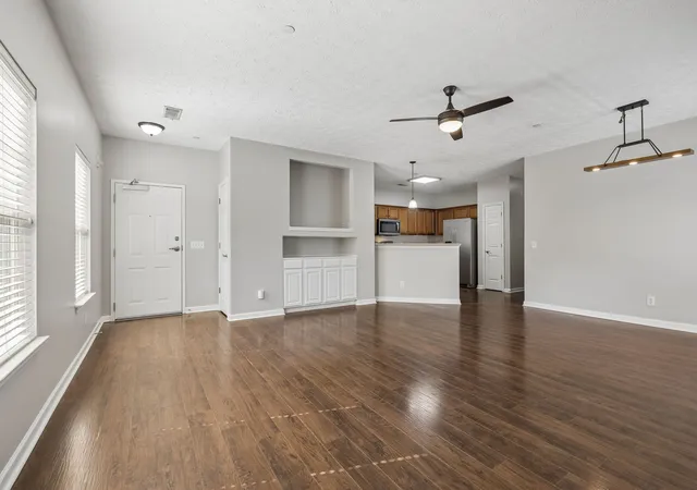 Listing Photo 4 - Condo for sale in building located at 1017 Park Run Dr, Franklin, TN 37067