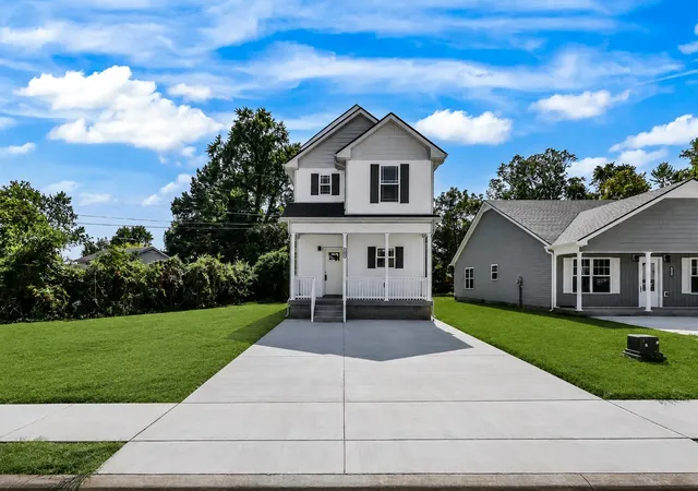 Photo 2 of Single family home for sale at 2619 Scott Dr, Clarksville, TN 37042 | MLS# 3541966 | Listing updated on 2026-09-17