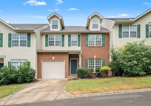 Townhouse for sale at 304 Nashboro Greens Way, Nashville, TN 37217 | MLS# 3546463