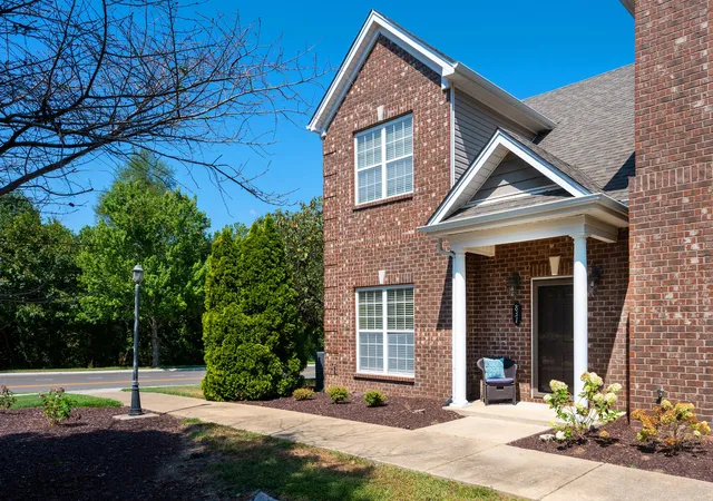 Photo 2 of Townhouse for sale at 831 General Cabot Ct, Murfreesboro, TN 37129 | MLS# 3593795 | Listing updated on 2026-10-08