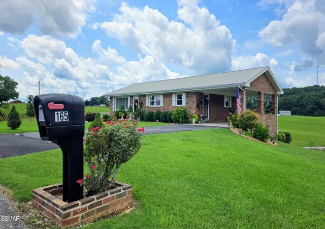 Photo 2 of Single family home for sale at 165 Unaka Dr, Mosheim, TN 37818 | MLS# 3542390 | Listing updated on 2026-09-18