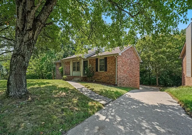 Photo 2 of Single family home for sale at 852 Fitzpatrick Rd, Nashville, TN 37214 | MLS# 3542461 | Listing updated on 2026-09-17