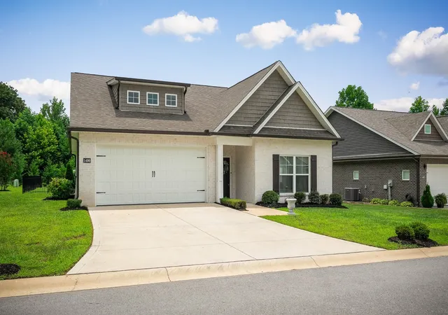 Photo 2 of Single family home for sale at 1400 Village Loop, Cookeville, TN 38501 | MLS# 3542458 | Listing updated on 2026-09-08