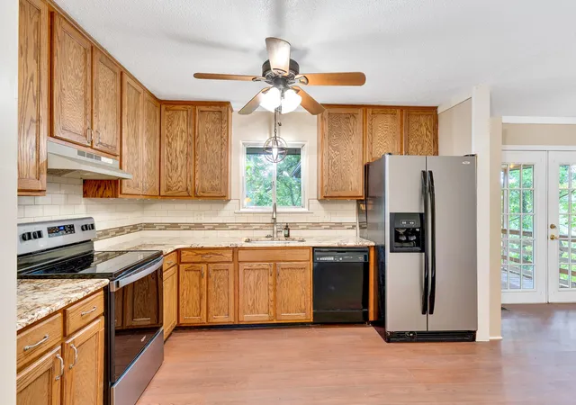 Photo 4 of Single family home for sale at 1405 Highcrest Ct, Hixson, TN 37343 | MLS# 3542446 | Listing updated on 2026-09-11