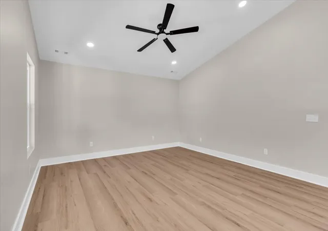 Photo 4 of Sale Pending at 315 S Maple St, Tullahoma, TN 37388 | MLS# 3542582 | Listing updated on 2026-09-08