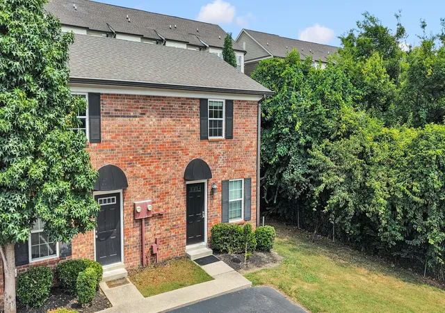 Townhouse for sale at 122 Porter Ter, Nashville, TN 37206 | MLS# 3542915