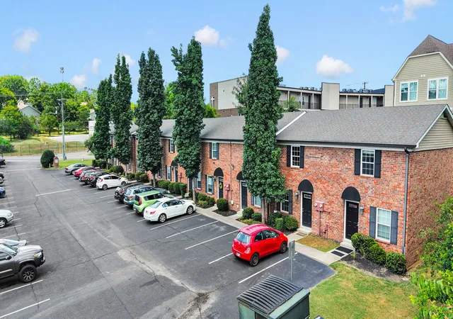 Photo 2 of Townhouse for sale at 122 Porter Ter, Nashville, TN 37206 | MLS# 3542915 | Listing updated on 2026-09-22
