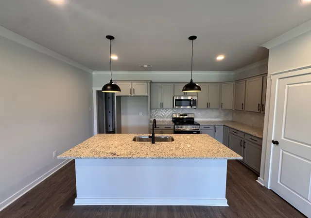 Photo 4 of Townhouse for sale at 561 W Foxrun, Springfield, TN 37172 | MLS# 3544945 | Listing updated on 2026-09-09
