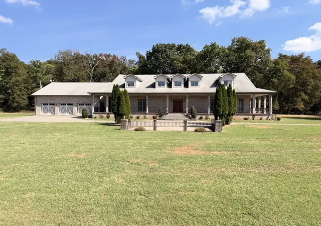 Photo 1 of Single family home for sale at 2100 Corinth Rd, Mount Juliet, TN 37122 | MLS# 3543033 | Listing updated on 2026-10-09