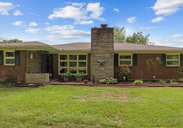 Photo 1 of Single family home for sale at 4670 Hwy 69a, Camden, TN 38320 | MLS# 3543216 | Listing updated on 2026-09-08