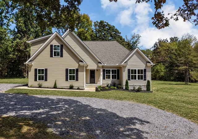 Photo 1 of Single family home for sale at 2554 Hwy 41a N, Shelbyville, TN 37160 | MLS# 3544211 | Listing updated on 2026-09-09