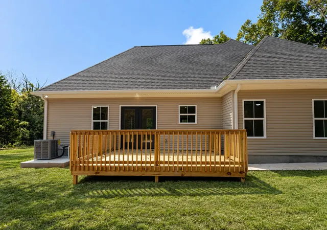 Photo 3 of Single family home for sale at 2554 Hwy 41a N, Shelbyville, TN 37160 | MLS# 3544211 | Listing updated on 2026-09-09