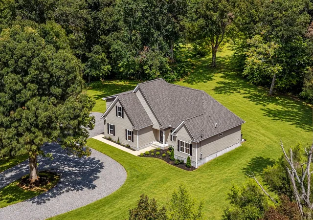 Photo 4 of Single family home for sale at 2554 Hwy 41a N, Shelbyville, TN 37160 | MLS# 3544211 | Listing updated on 2026-09-09