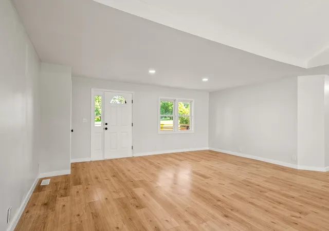 Photo 3 of Single family home for sale at 4919 Pulliam Hardaway Rd, Springfield, TN 37172 | MLS# 3544426 | Listing updated on 2026-09-23