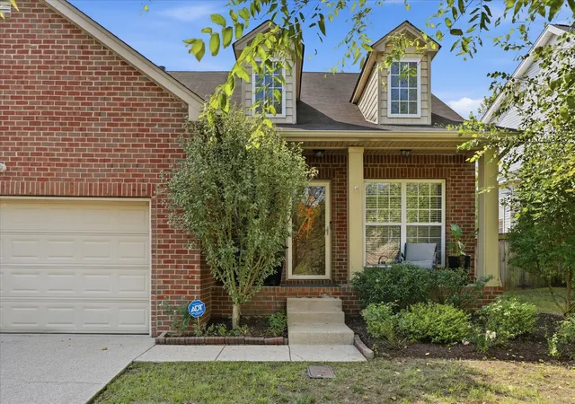 Photo 2 of Single family home for sale at 7093 Bridgeport Dr, Nashville, TN 37221 | MLS# 3547079 | Listing updated on 2026-09-16