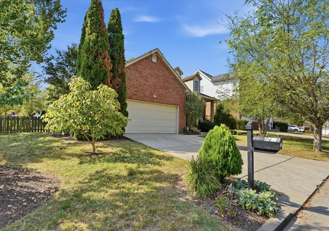 Photo 3 of Single family home for sale at 7093 Bridgeport Dr, Nashville, TN 37221 | MLS# 3547079 | Listing updated on 2026-09-16