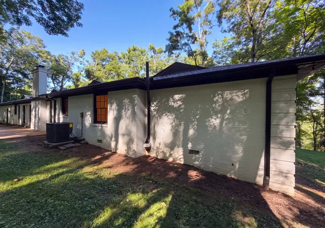 Photo 4 of Single family home for sale at 1904 Cromwell Dr, Nashville, TN 37215 | MLS# 3544428 | Listing updated on 2026-09-17
