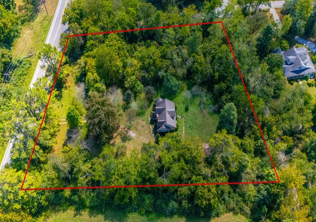 Photo 3 of Single family home for sale at 5111 Clarksville Hwy, Whites Creek, TN 37189 | MLS# 3593171 | Listing updated on 2026-09-16