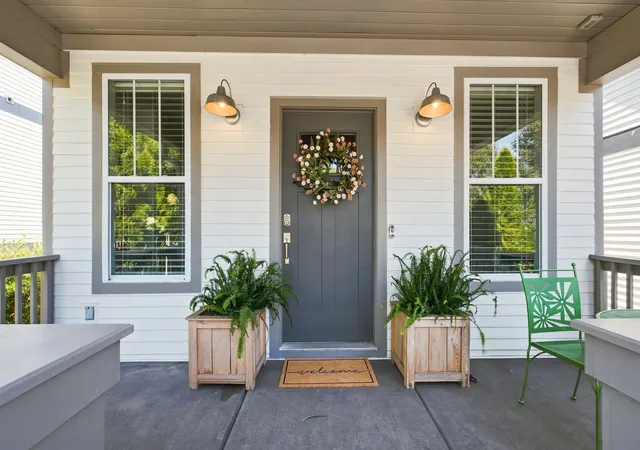 Photo 2 of Single family home for sale at 6541 Thunderbird Dr, Nashville, TN 37209 | MLS# 3547728 | Listing updated on 2026-09-17