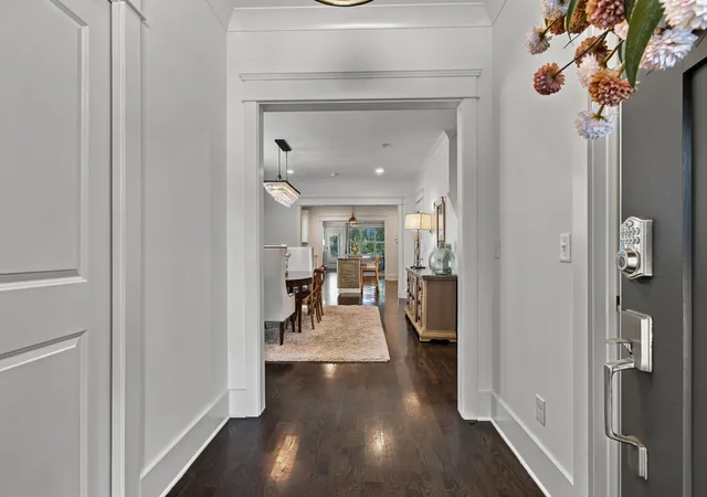 Photo 3 of Single family home for sale at 6541 Thunderbird Dr, Nashville, TN 37209 | MLS# 3547728 | Listing updated on 2026-09-17