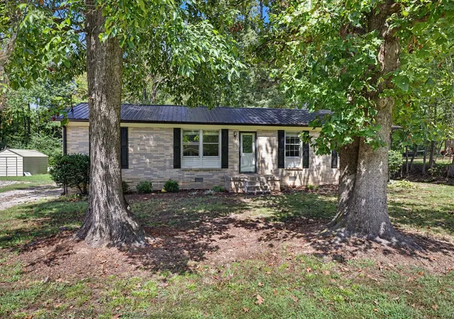 Photo 3 of Single family home for sale at 761 Cherokee Dr, New Johnsonville, TN 37134 | MLS# 3592965 | Listing updated on 2026-09-16