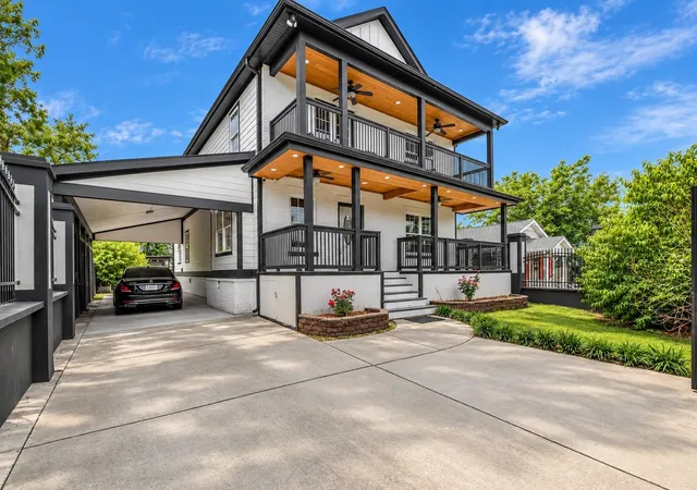 Single family home for sale at 1525 12th Avenue N, Nashville, TN 37208 | MLS# 3545384