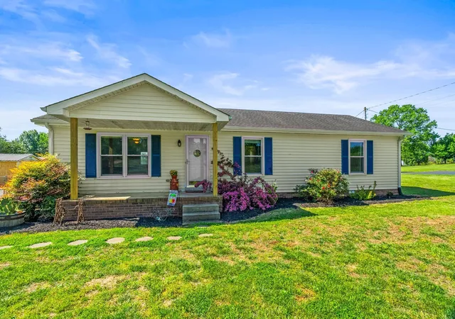 Photo 1 of Single family home for sale at 3922 Armstrong Rd, Springfield, TN 37172 | MLS# 3593005 | Listing updated on 2026-09-16