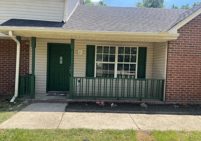 Photo 3 of Single family home for sale at 902 Regalwood Ct, Smyrna, TN 37167 | MLS# 3545599 | Listing updated on 2026-09-17