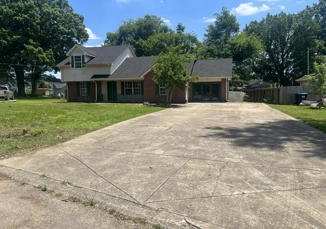 Photo 4 of Single family home for sale at 902 Regalwood Ct, Smyrna, TN 37167 | MLS# 3545599 | Listing updated on 2026-09-17